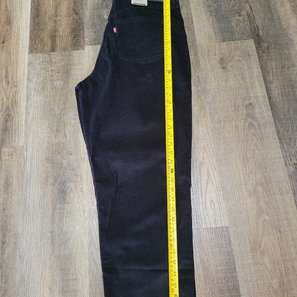 Levi's MOM JEANS HIGH WAISTED Black Corduroy - Picture 6 of 9